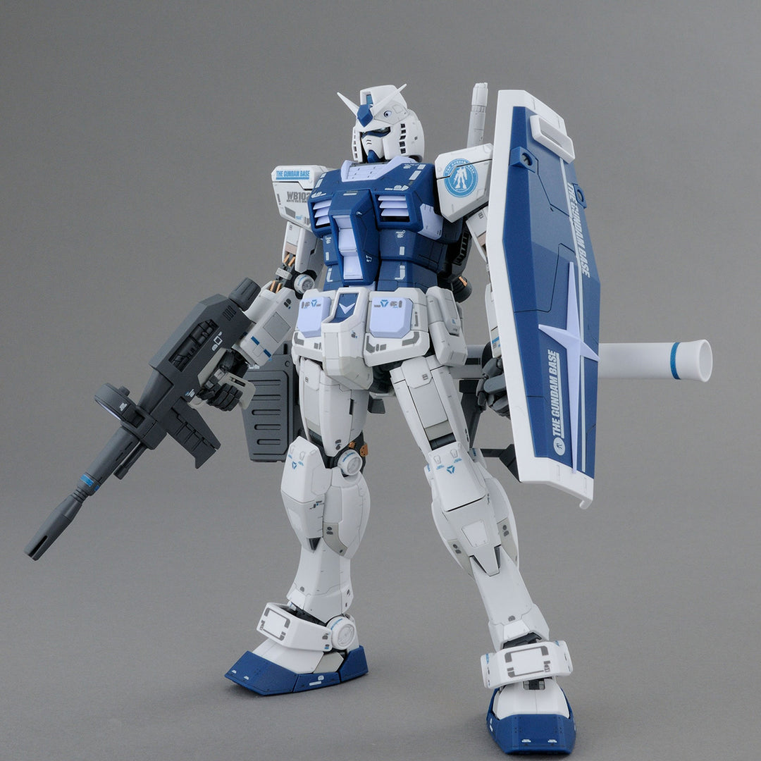 GUNDAM - MG 1/100 Gundam Base Limited RX-78-2 Ver. 3.0 [Gundam Base Color]