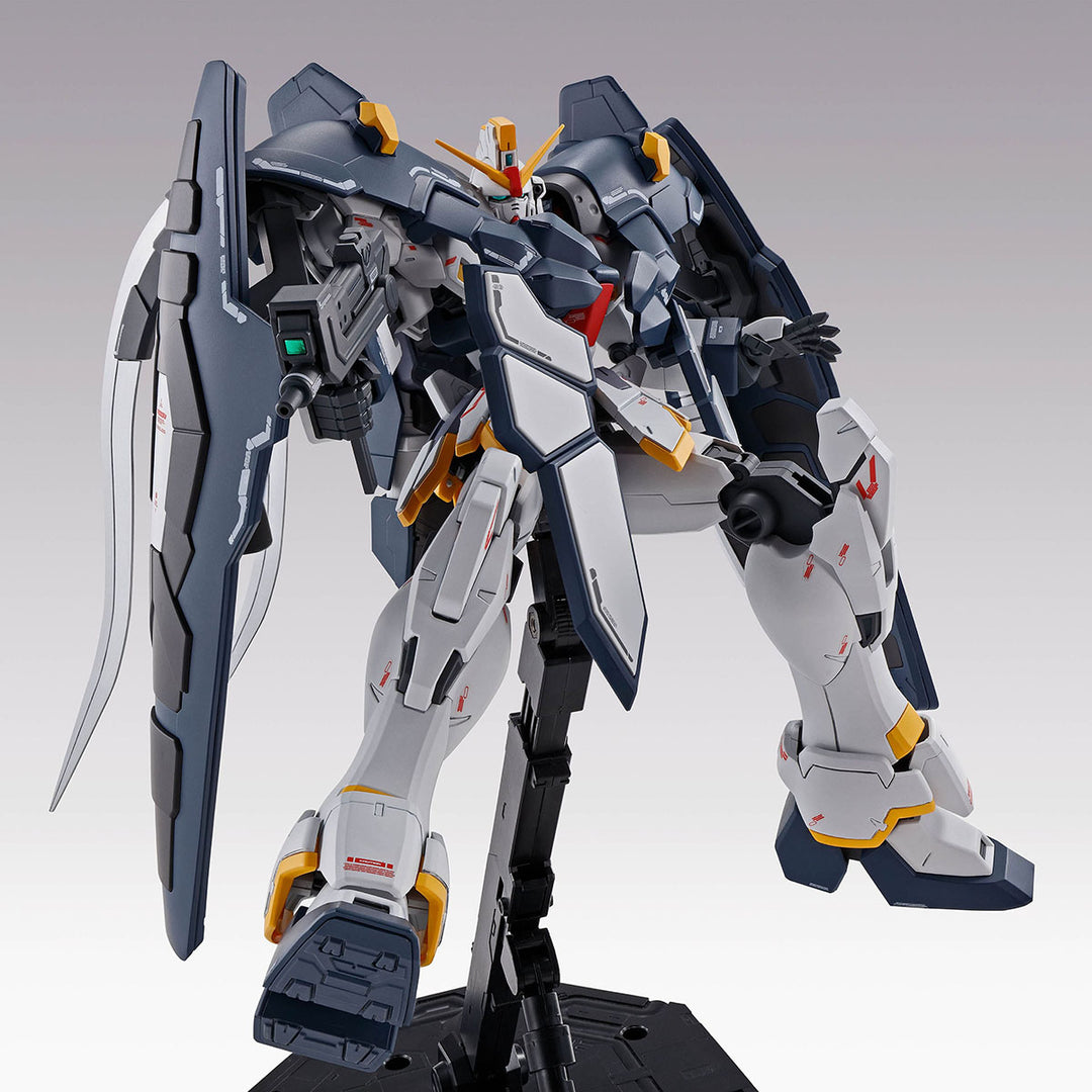 GUNDAM - P-Bandai: MG 1/100 Gundam Sandrock EW Armadillo Unit