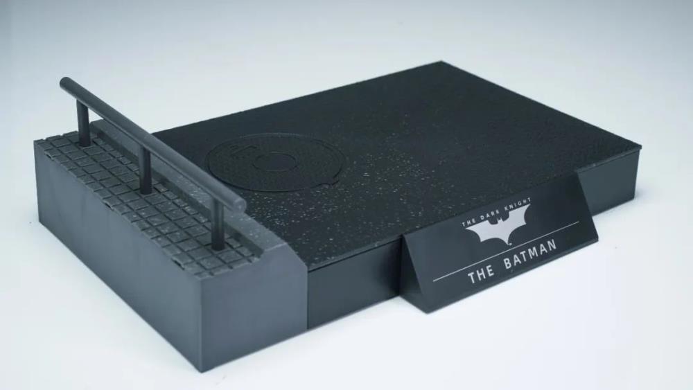 Modoking 创世模王 - DC The Dark Knight Batman and Bat-Signal Deluxe 1/12 Scale Model Kit