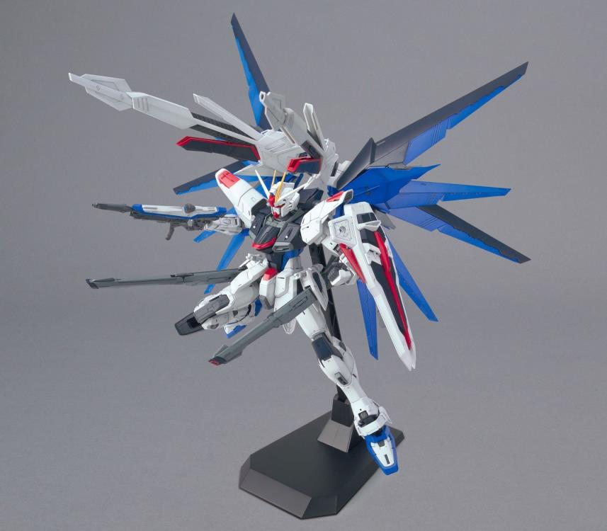 GUNDAM - MG 1/100 Freedom Gundam Ver.2.0